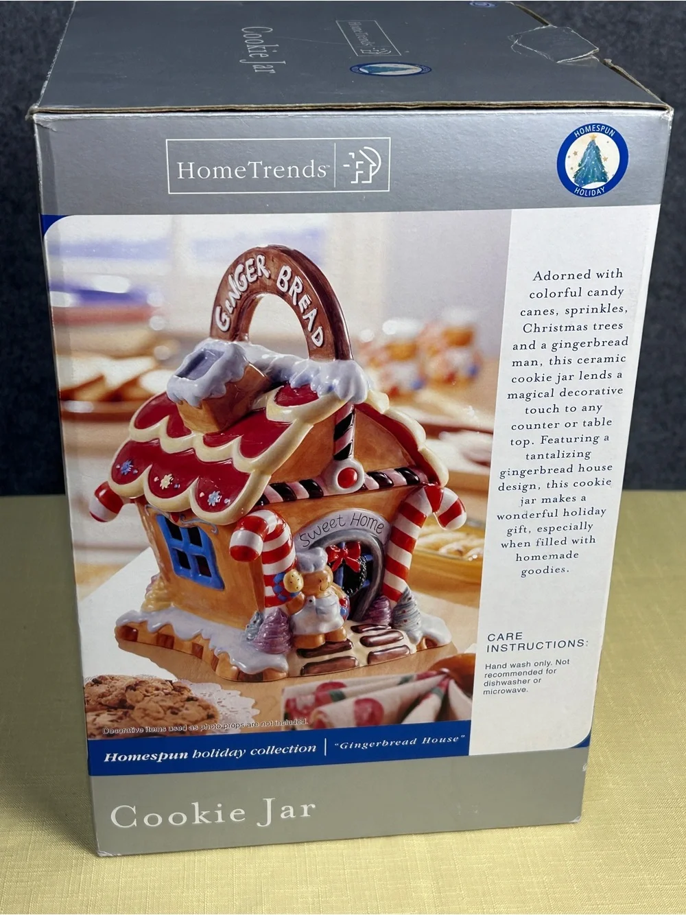 HomeTrends Whimsical Ceramic Festive Christmas Gingerbread House Cookie Jar OB